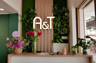 earn interest sol on aave