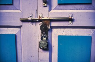 how to store private key offline