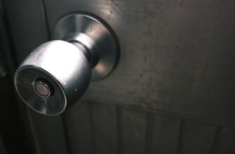 lock tokens dot on coinbase staking no lock
